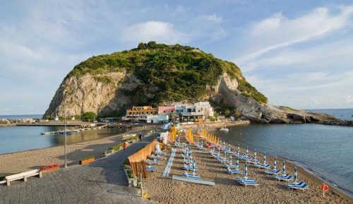 One-Bedroom Apartment - Split Level