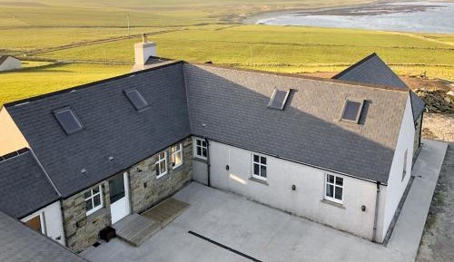 Three-Bedroom Holiday Home 
