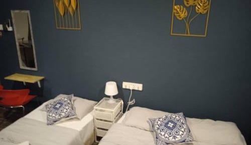 Economy Triple Room with Shared Bathroom
