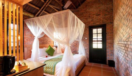 Deluxe Double Room with Garden View