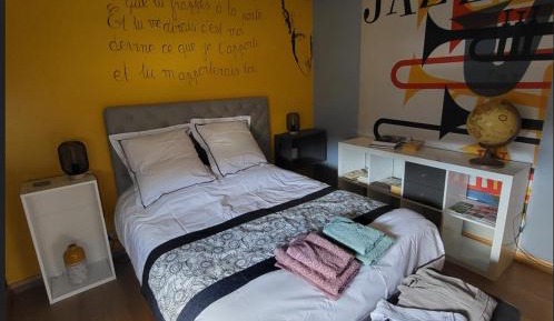 Double Room with Shared Bathroom