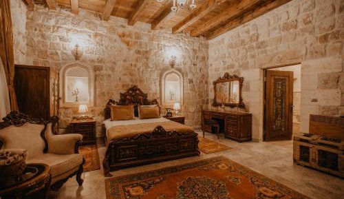 Superior King Suite
