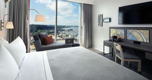 King Studio Suite with River View