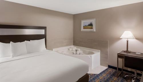 King Room with Spa Bath