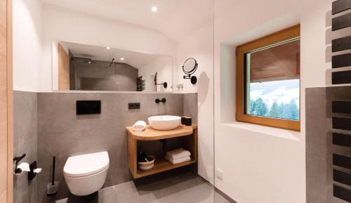One-Bedroom Apartment with Balcony and Mountain View  