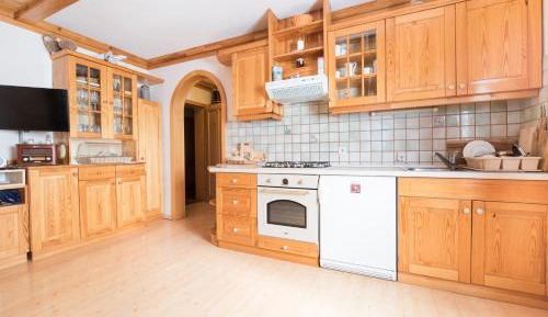 One Bedroom Apartment