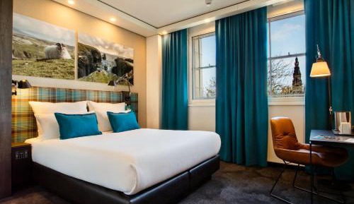 Double Room with View