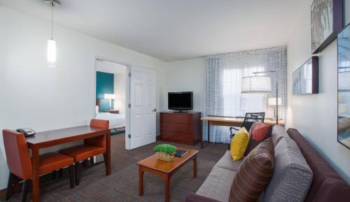 King Suite with Sofa Bed and City View