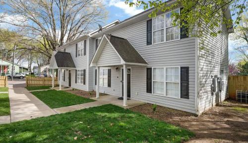 Apartment with City View