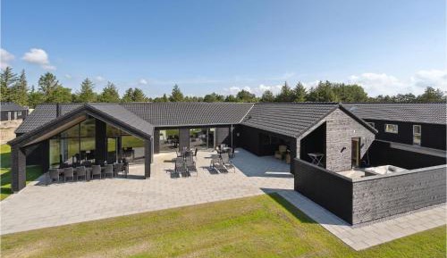 Nine-Bedroom Holiday Home