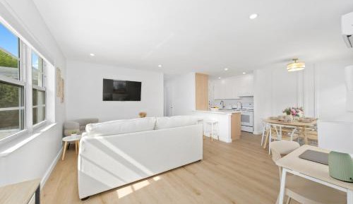 Two-Bedroom Deluxe Apartment