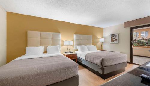 Double Room with Two Double Beds - Non-Smoking