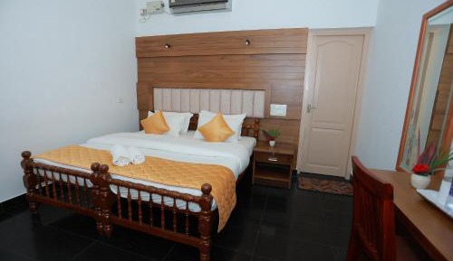 Deluxe Double or Twin Room with Pool View