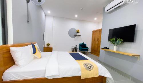 Deluxe Queen Room