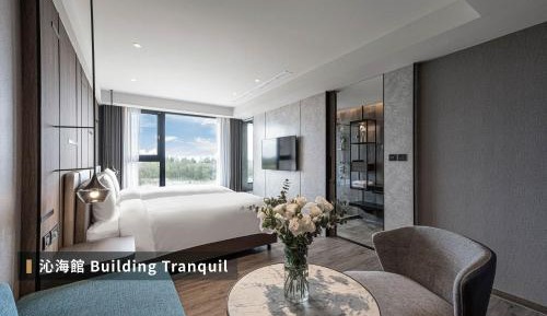 Building Tranquil - Deluxe Twin Room