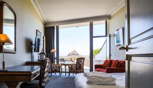 Double or Twin Room with Terrace with Mont-Saint-Michel view