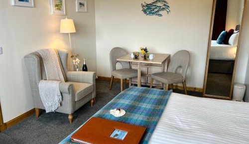 Family En Suite Room with Sea View
