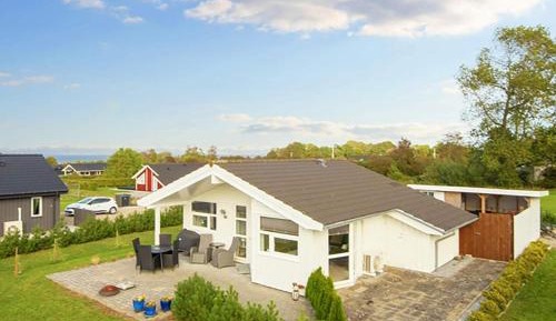 Two-Bedroom Holiday Home