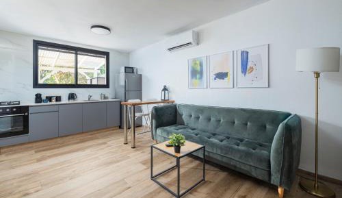 Studio with Garden View