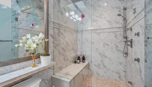Single Room with Shared Shower and Toilet