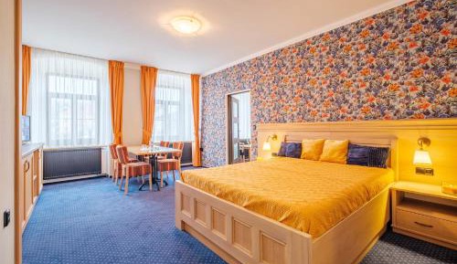 Deluxe Suite