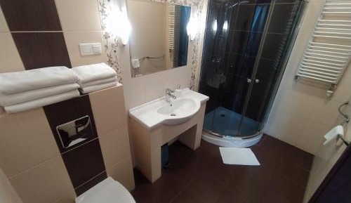 Quadruple Room with Private Bathroom