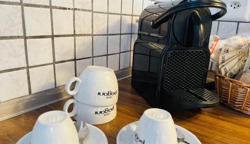 Deluxe Studio with External Private Bathroom