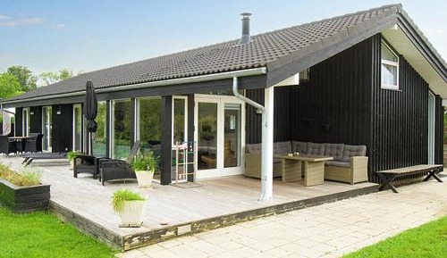 Three-Bedroom Holiday Home 