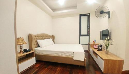 Standard Queen Room