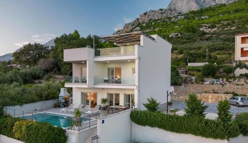 Villa with Private Pool