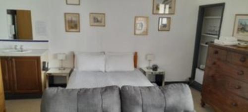 Deluxe Double Room with Shower