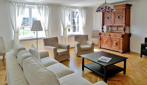 Apartment with Garden View