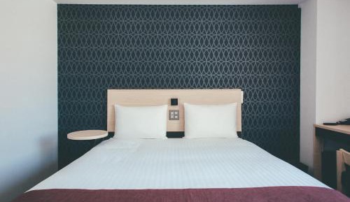 Queen Room - Smoking (E-Cigarets Only)