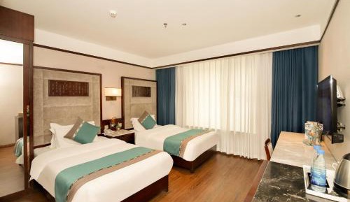 Elegant Twin Room