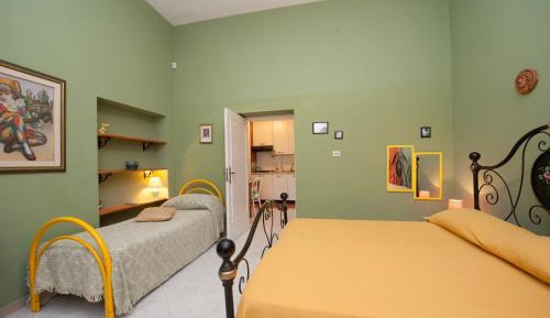 One-Bedroom Apartment with Garden View