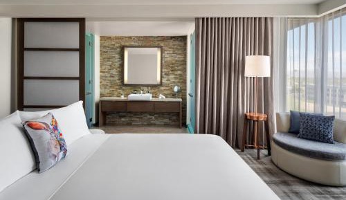 Superior King Room with Garden View
