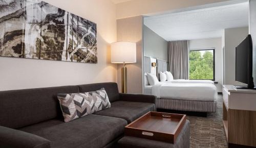 Queen Suite with Two Queen Beds and Sofa Bed