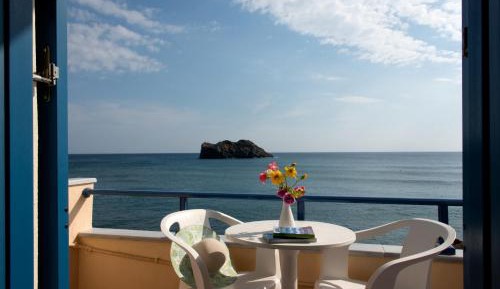 Double or Twin Room with Sea View