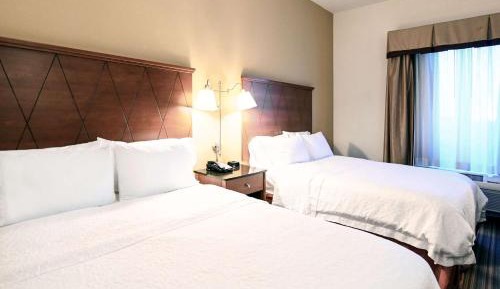 Room with Two Queen Beds - Non-Smoking