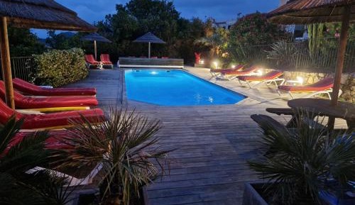 Superior One-Bedroom Apartment