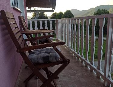 One-Bedroom Apartment with Balcony