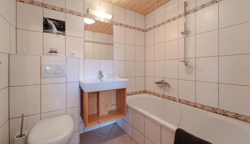 Apartment (4 Adults)