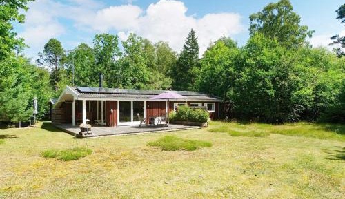 Three-Bedroom Holiday Home 
