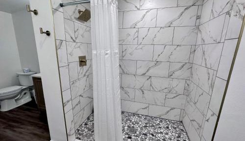 Queen Room with Shared Bathroom