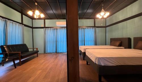 Apartment with Shower