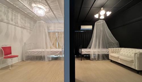 Apartment with Shower