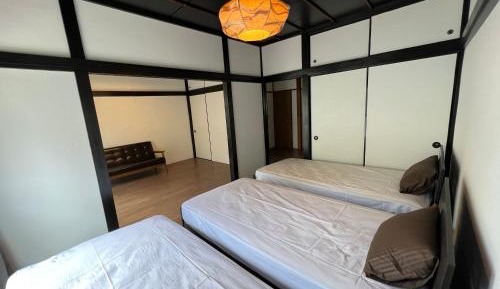 Apartment with Shower