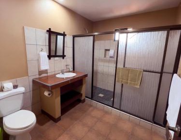 Quadruple Room with Private Bathroom