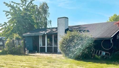 Two-Bedroom Holiday Home