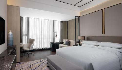 City View King Room